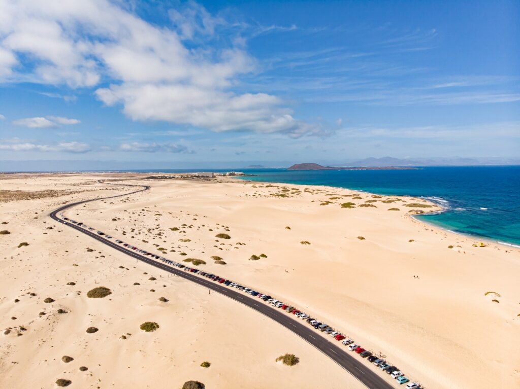 Long stretch of sands of Alzada Beach
