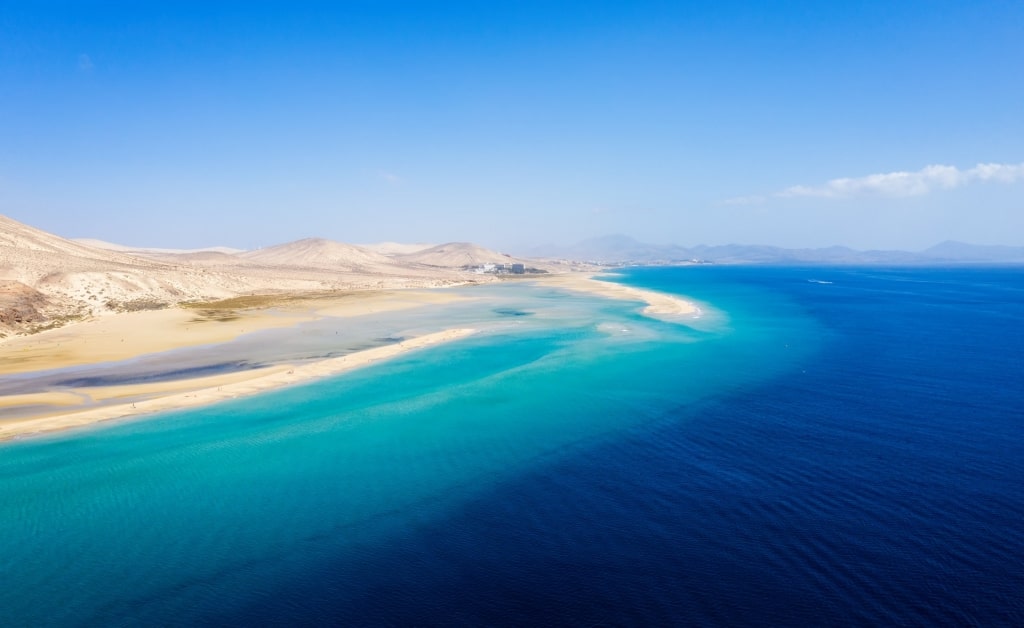 Sandy beach of Sotavento Beach