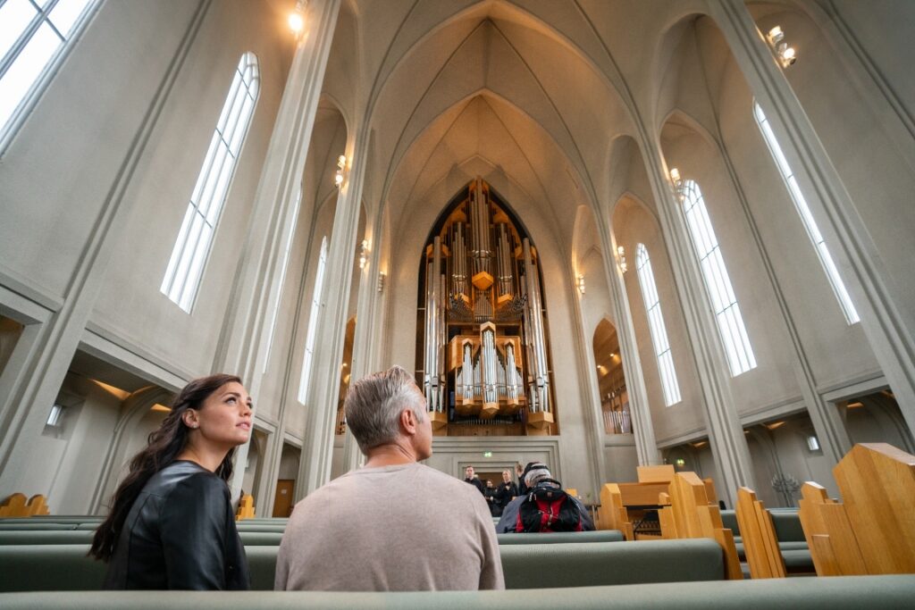Couple inside the Hallgrimskirkja Church