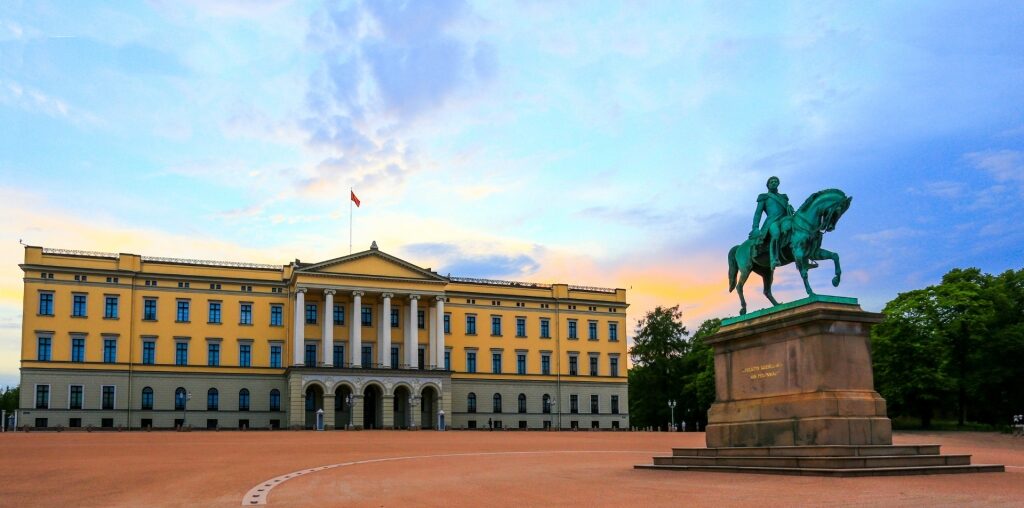 Yellow exterior of the Royal Palace, Oslo