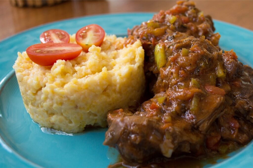 Dominican food - Chivo guisado liniero