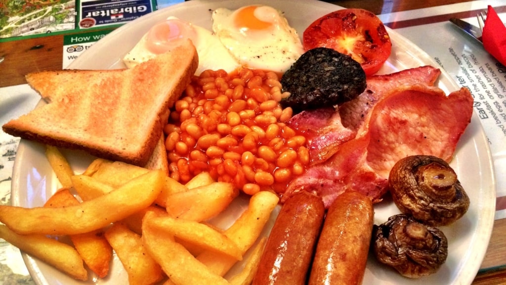 English breakfast in The Star Bar