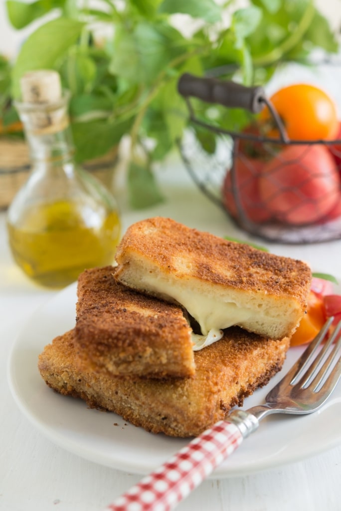 Plate of mozzarella in carozza