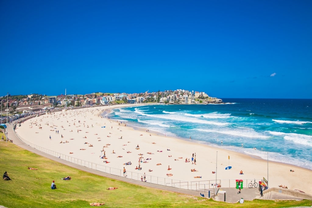 Long stretch of sand of Bondi Beach