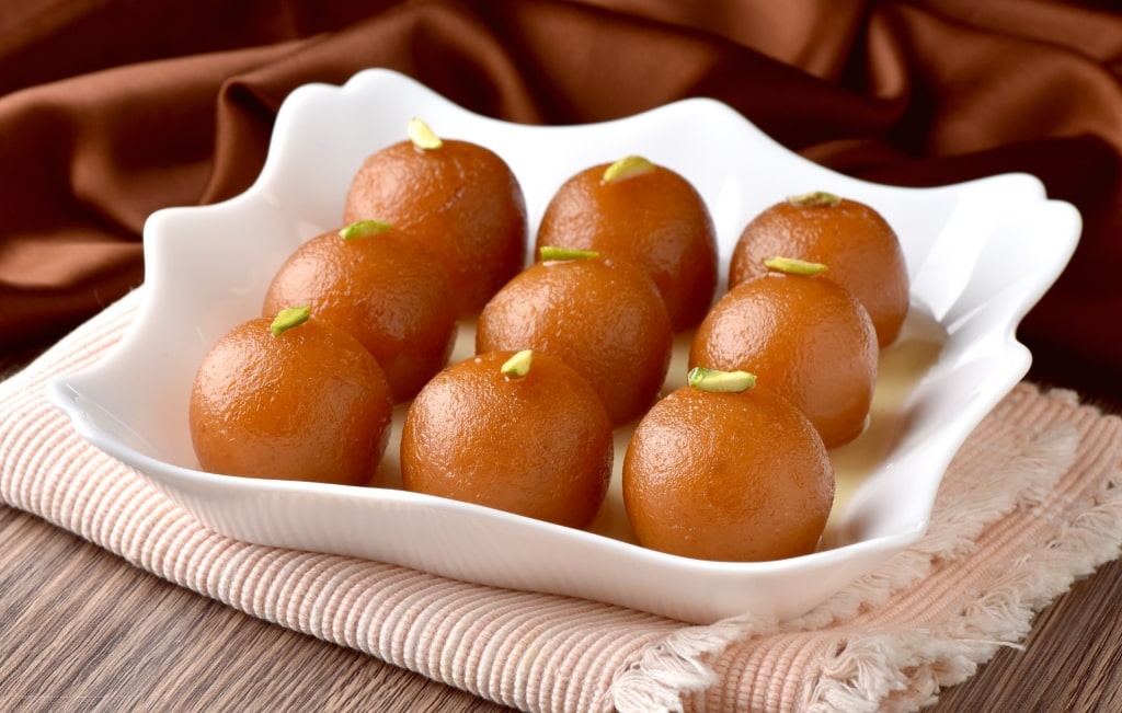 Plate of gulab jamun