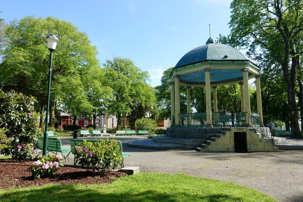 Lush grounds of Byparken