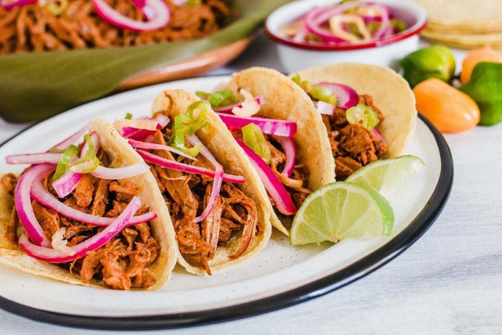 Plate of tacos de cochinita pibil