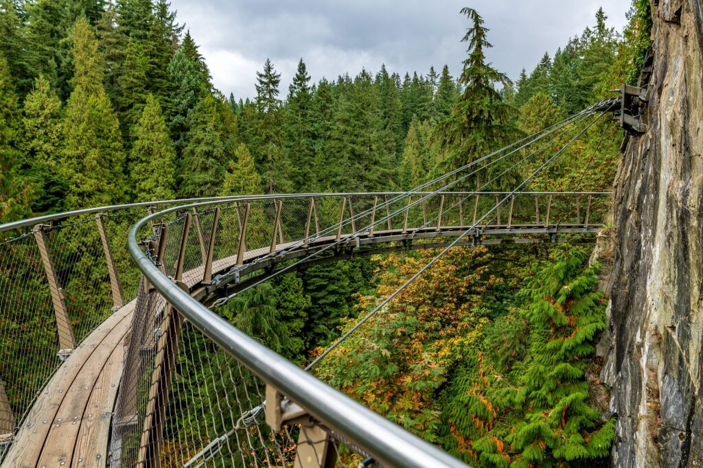 Narrow pathway of Cliffwalk