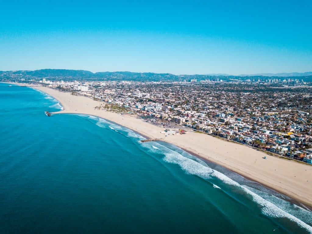 Long stretch of sand in Venice Beach