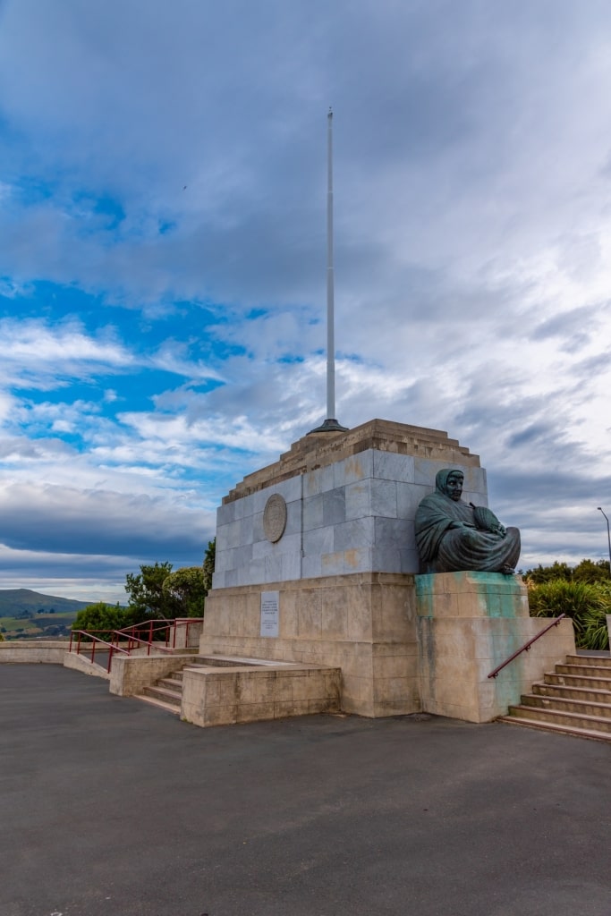 Statue in Signal Hill Lookout