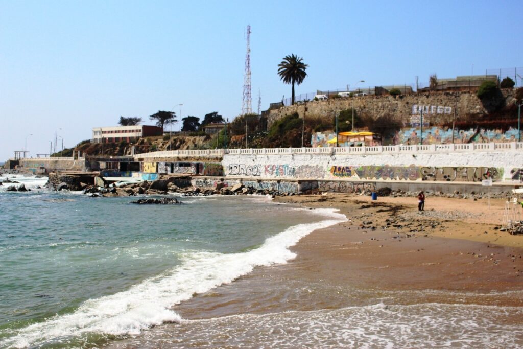 Waterfront of Playa Las Torpederas, Valparaíso