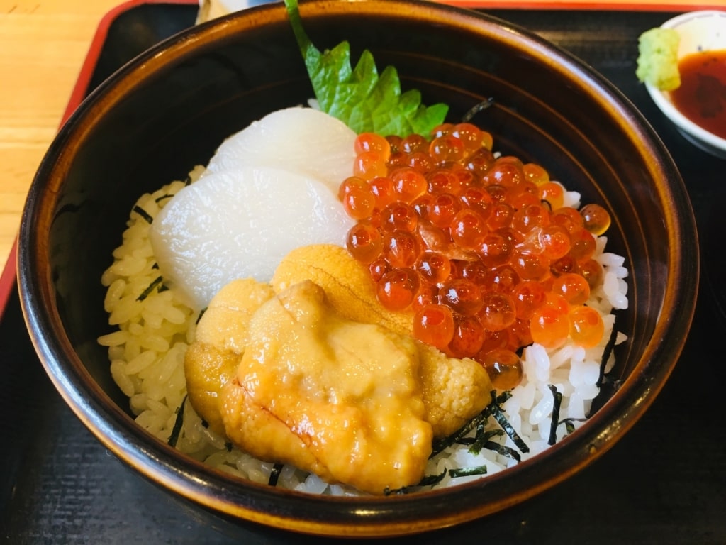 Seafood rice bowl