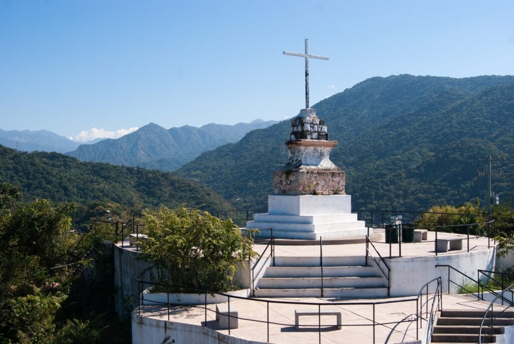 View of the cross of Mirador La Cruz del Cerro