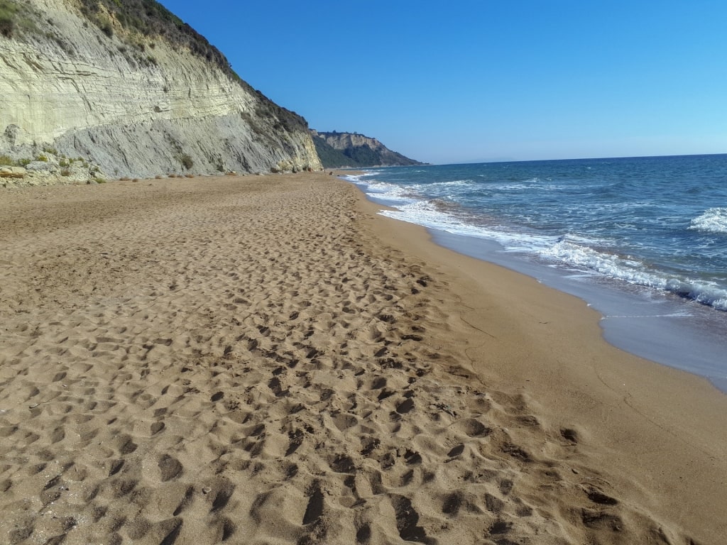 Soft sands of Marathias Beach