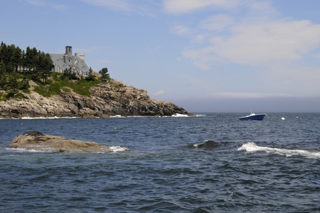 Rocky shoreline of Schooner Head