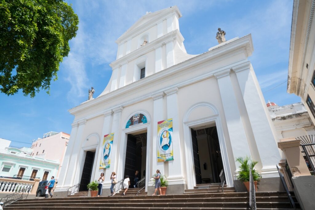 White exterior of Basilica of San Juan Bautista in San Juan