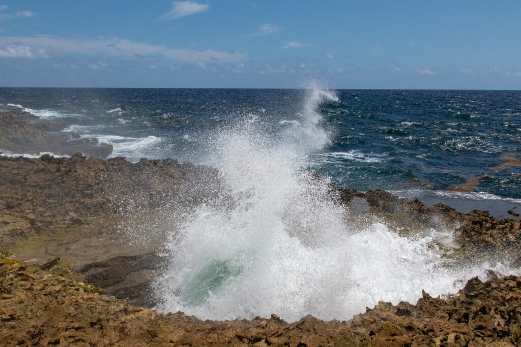 Strong currents of Suplado Blowhole