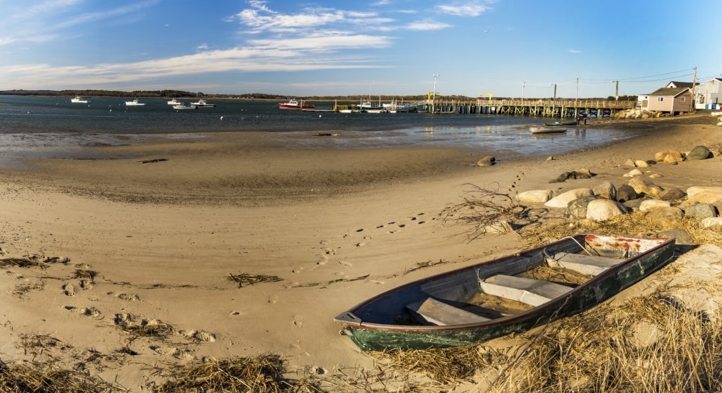 Brown sands of Pine Point Beach