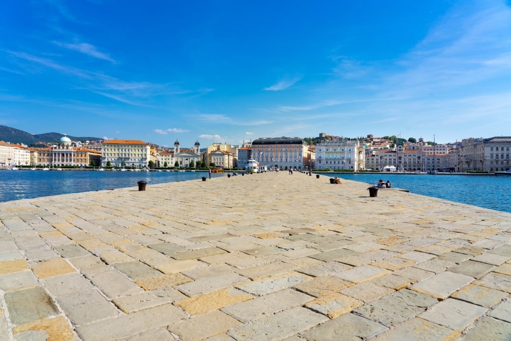 Cobbled walkway of Molo Audace