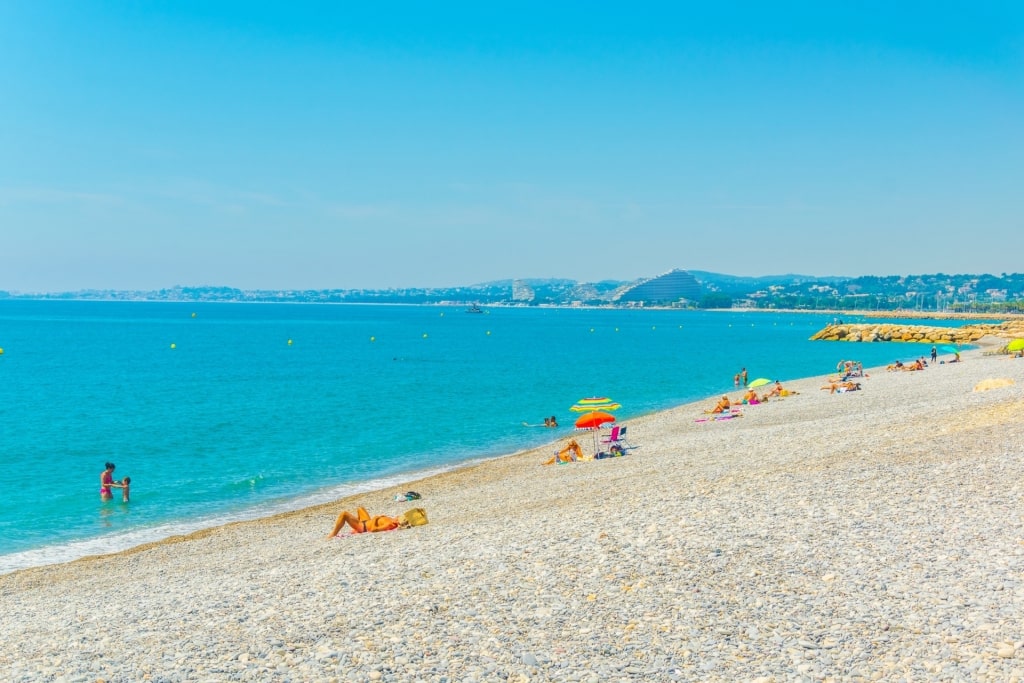 Pebbly sands of Plage de la Serre