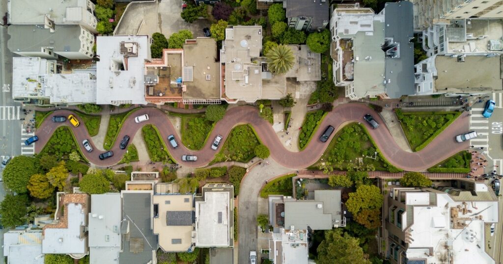 Zigzag road of Lombard Street