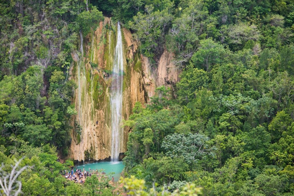 Lush landscape of El Limon Waterfall