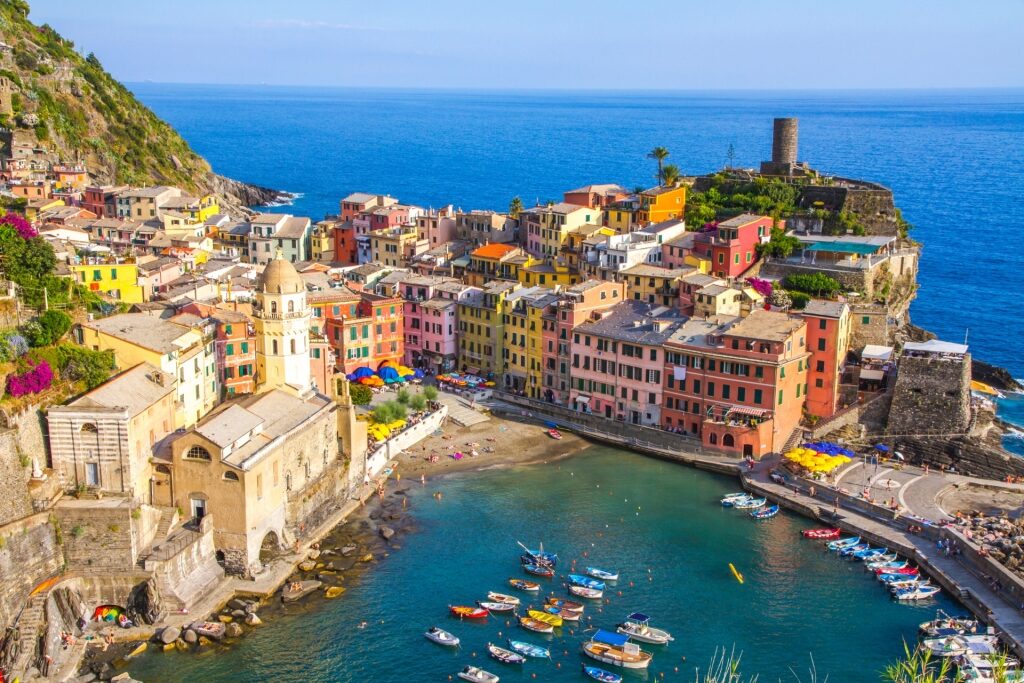 Colorful huildings along Vernazza waterfront 
