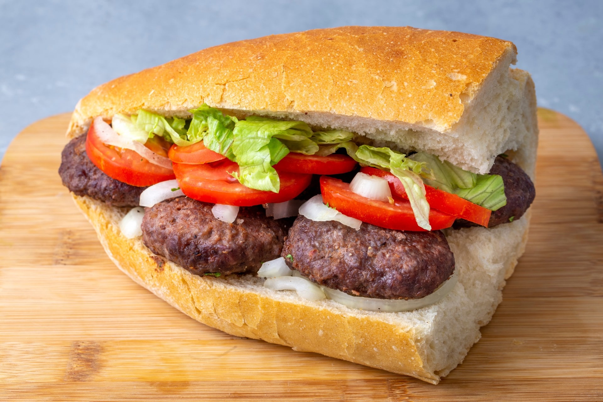 Plate of Köfte Ekmek 