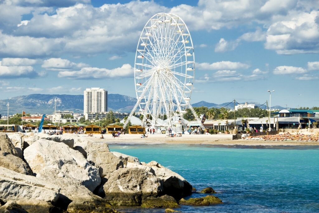 Plage Borély with view of the ferris wheel