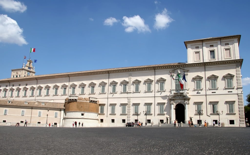 White facade of Scuderie del Quirinale