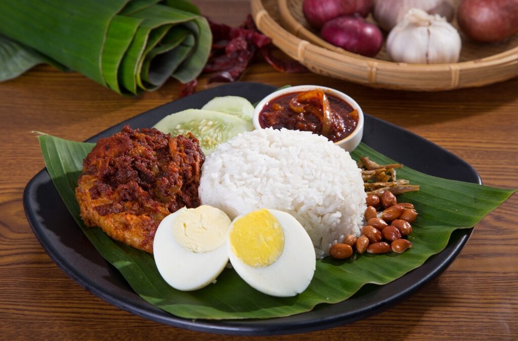 What to eat in Kuala Lumpur - Nasi lemak