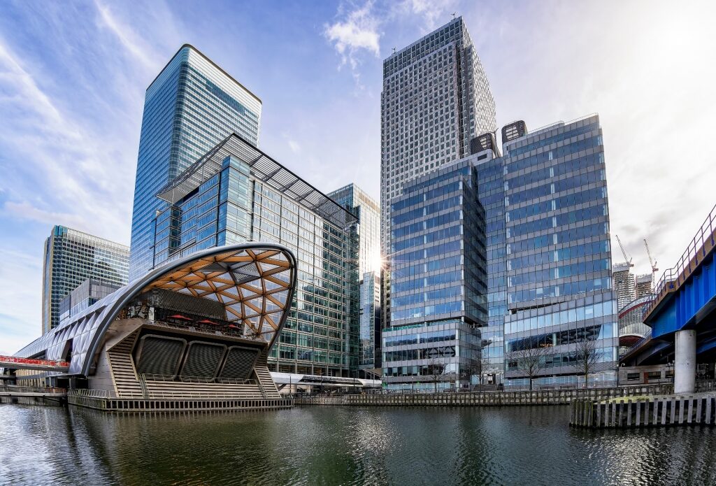 Waterfront view of Canary Wharf in London, England