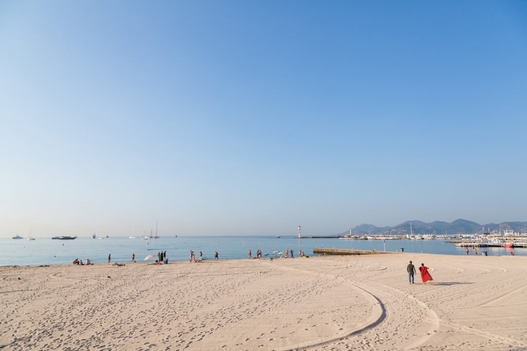 Sandy beach along La Croisette, Cannes