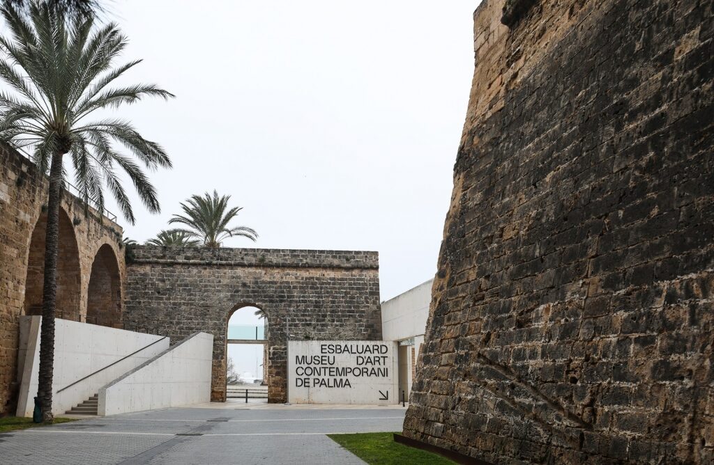 Street view of Es Baluard Museu d'Art Contemporani de Palma
