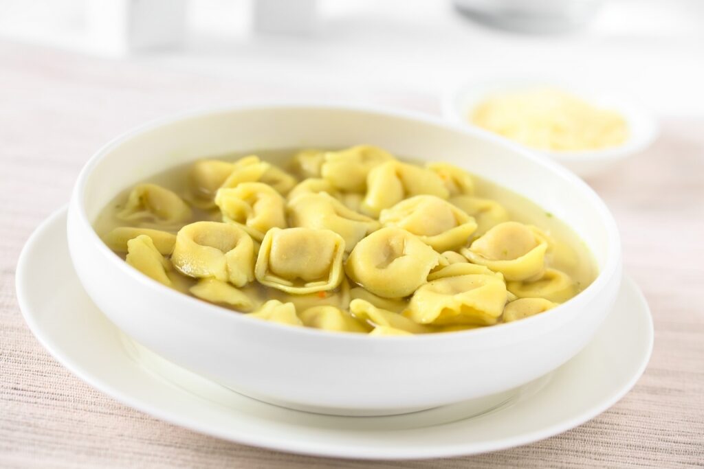 Bowl of Tortellini en brodo