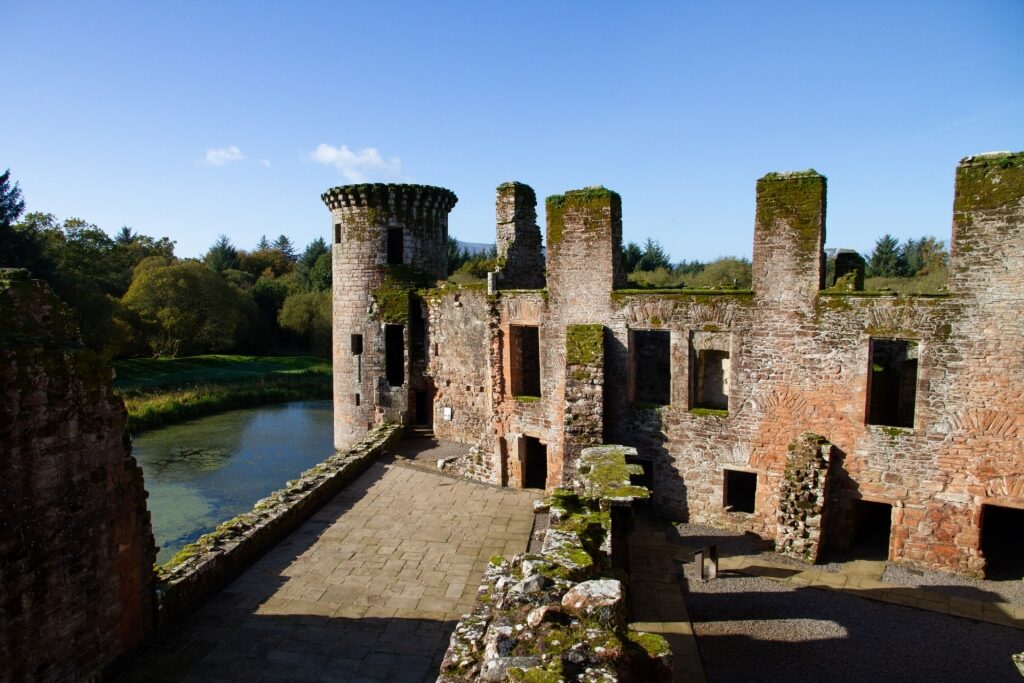 Beautiful exterior of Bothwell Castle