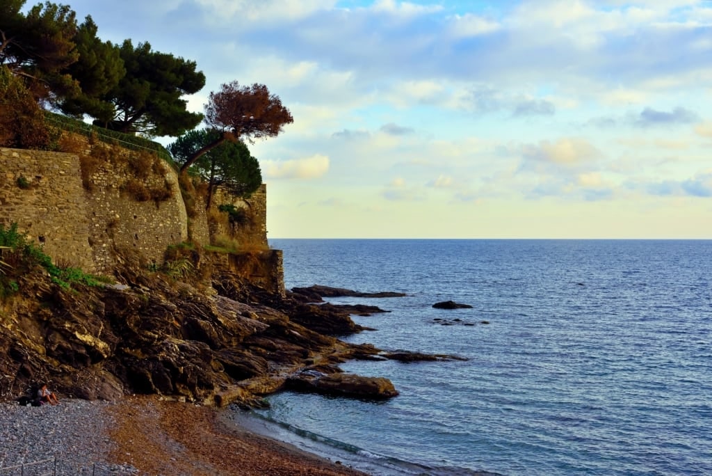 Small beach of Spiaggia di Capolungo, Genoa