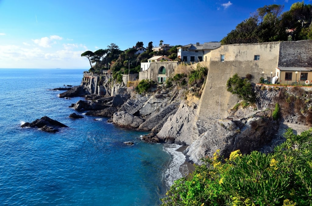 Cliffside view of Spiaggia Libera Sotto La Chiesa, Bogliasco