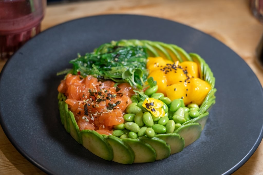 Plate of food at the Avocado Show