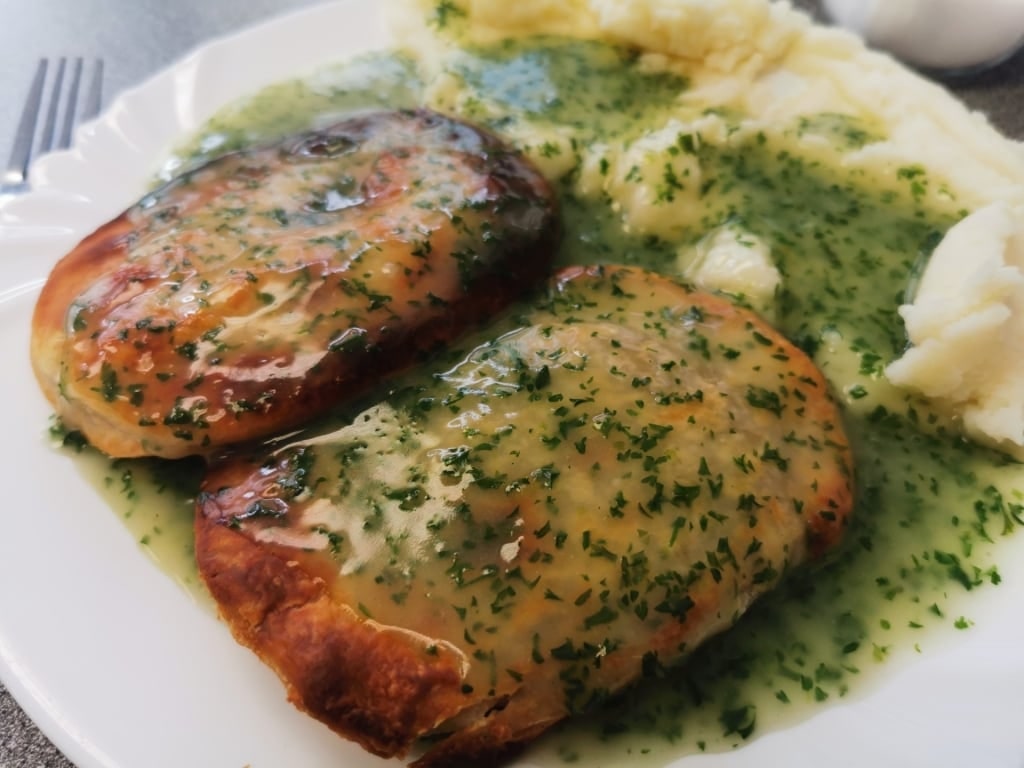 Plate of Pie mash