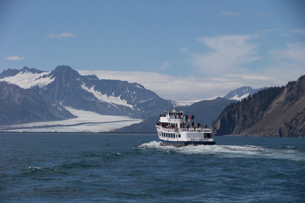 Kenai Fjords National Park, one of the best whale watching in Alaska