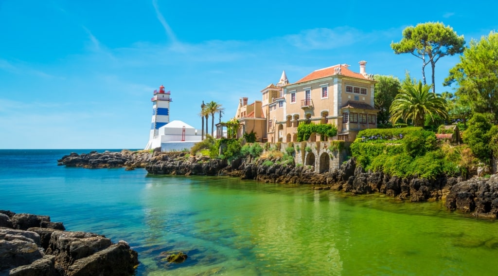 Elegant exterior of Santa Maria House Museum, Cascais