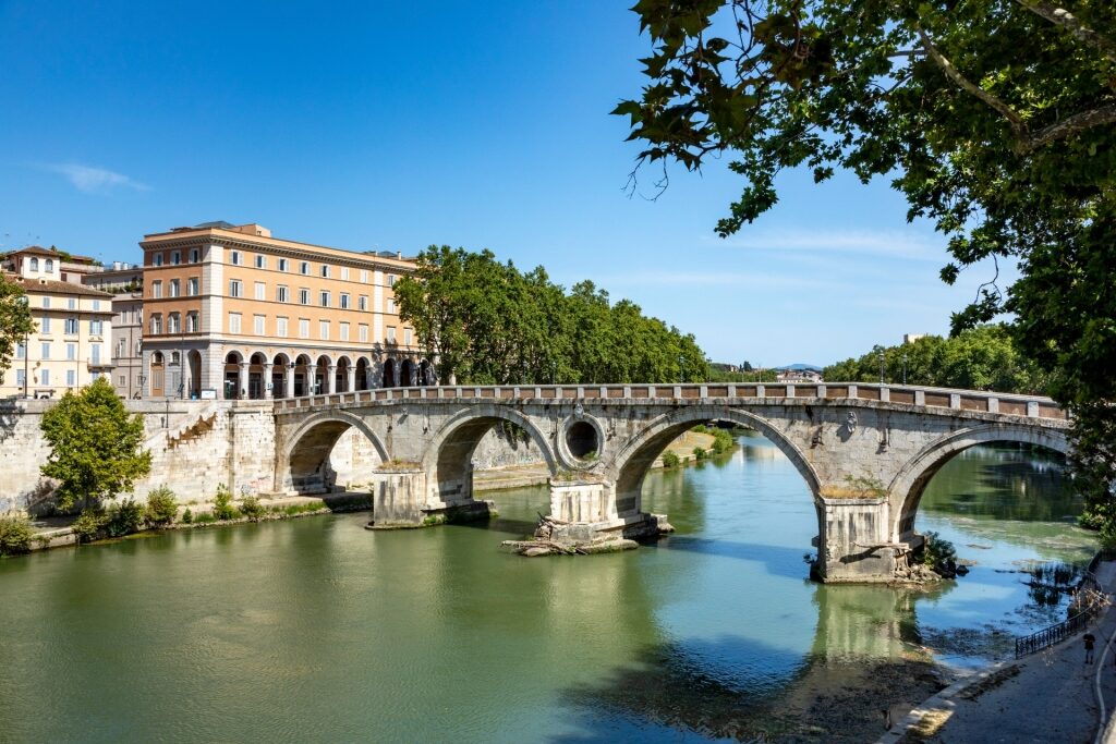 Ponte Sisto bridge in Trastevere