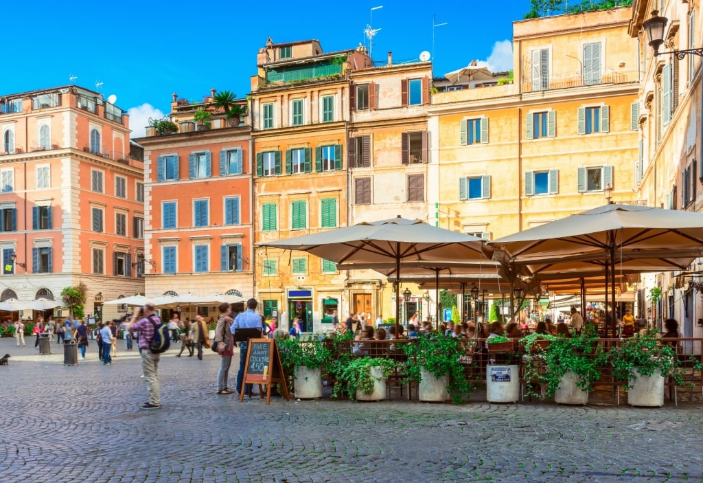 Busy square of Trastevere