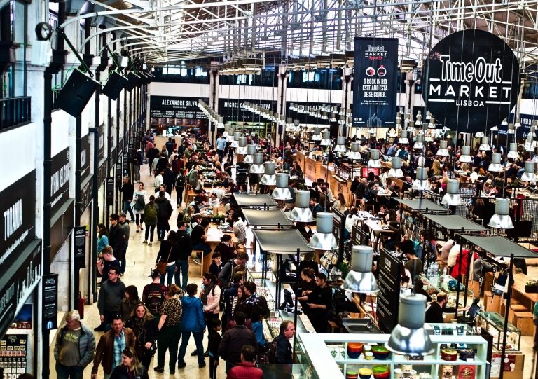 The Ultimate Guide to Shopping in Lisbon | Celebrity Cruises