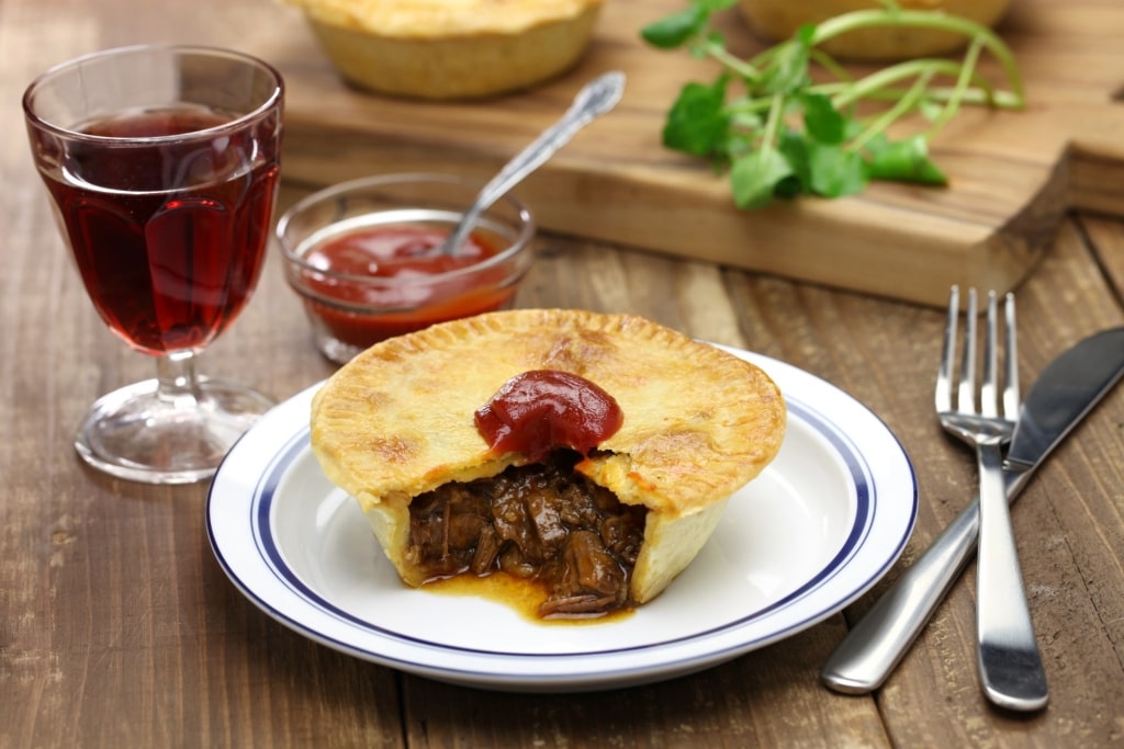 Sydney food - meat pie