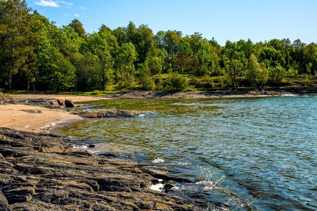 Rocky shoreline of Gressholmen