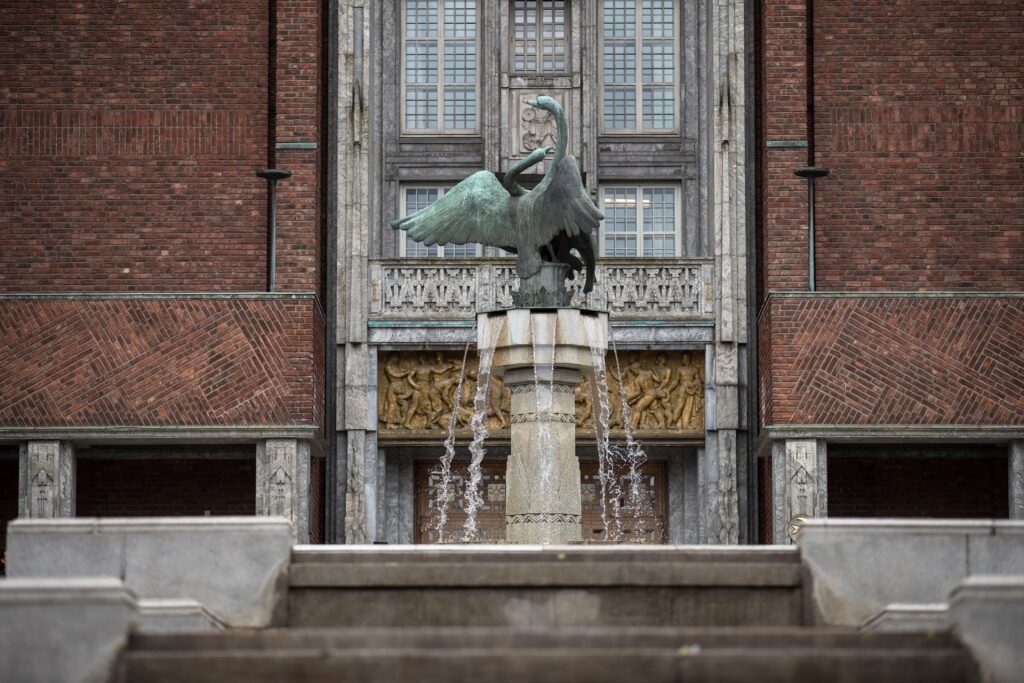 Fountain in front of the Oslo City Hall