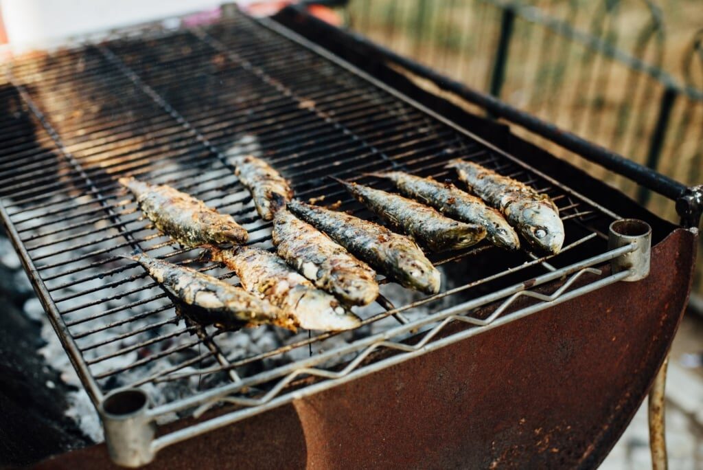Sardines on a grill