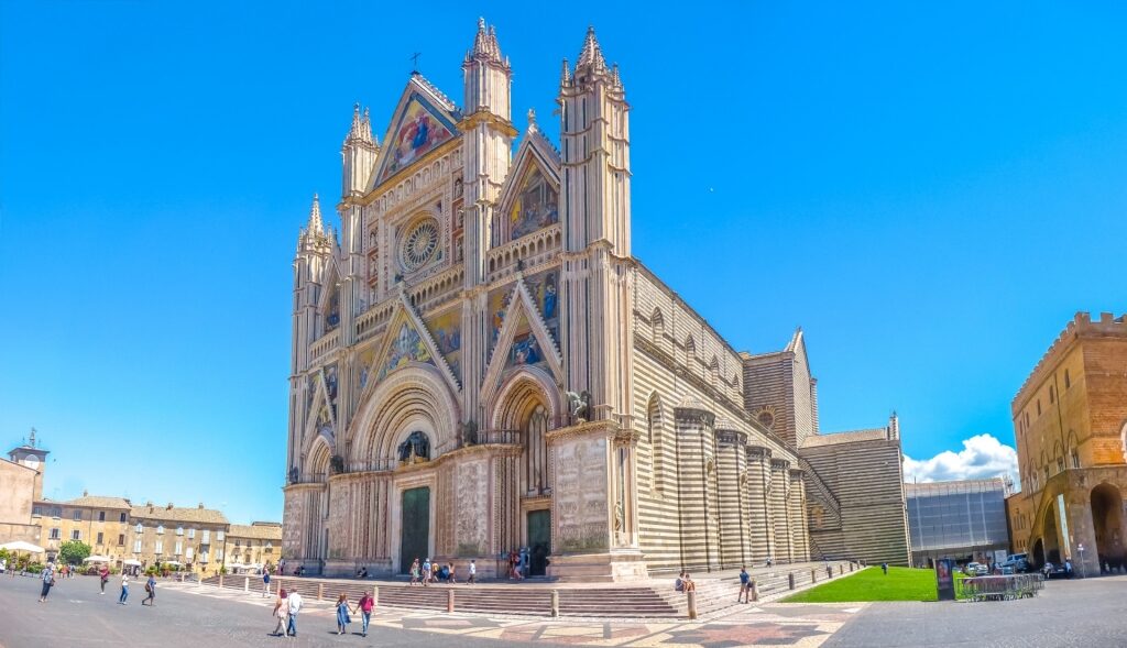 Beautiful architecture of Duomo di Orvieto